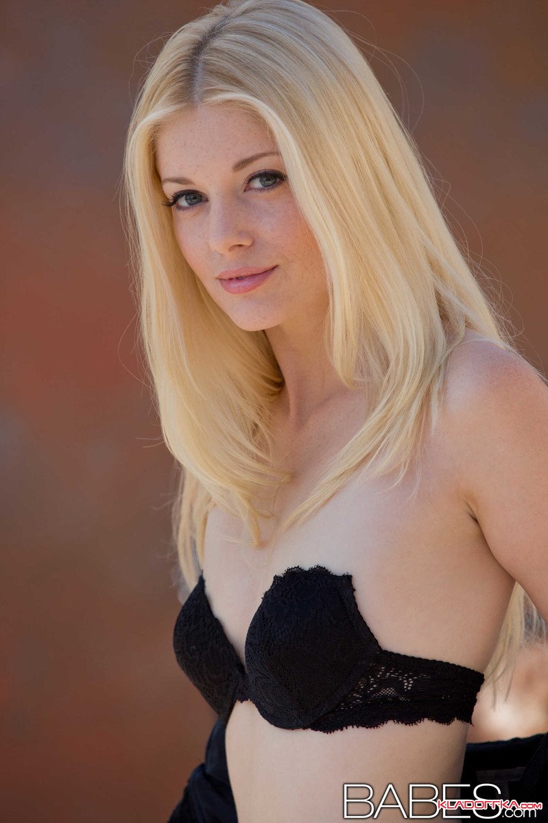 Charlotte Stokely  